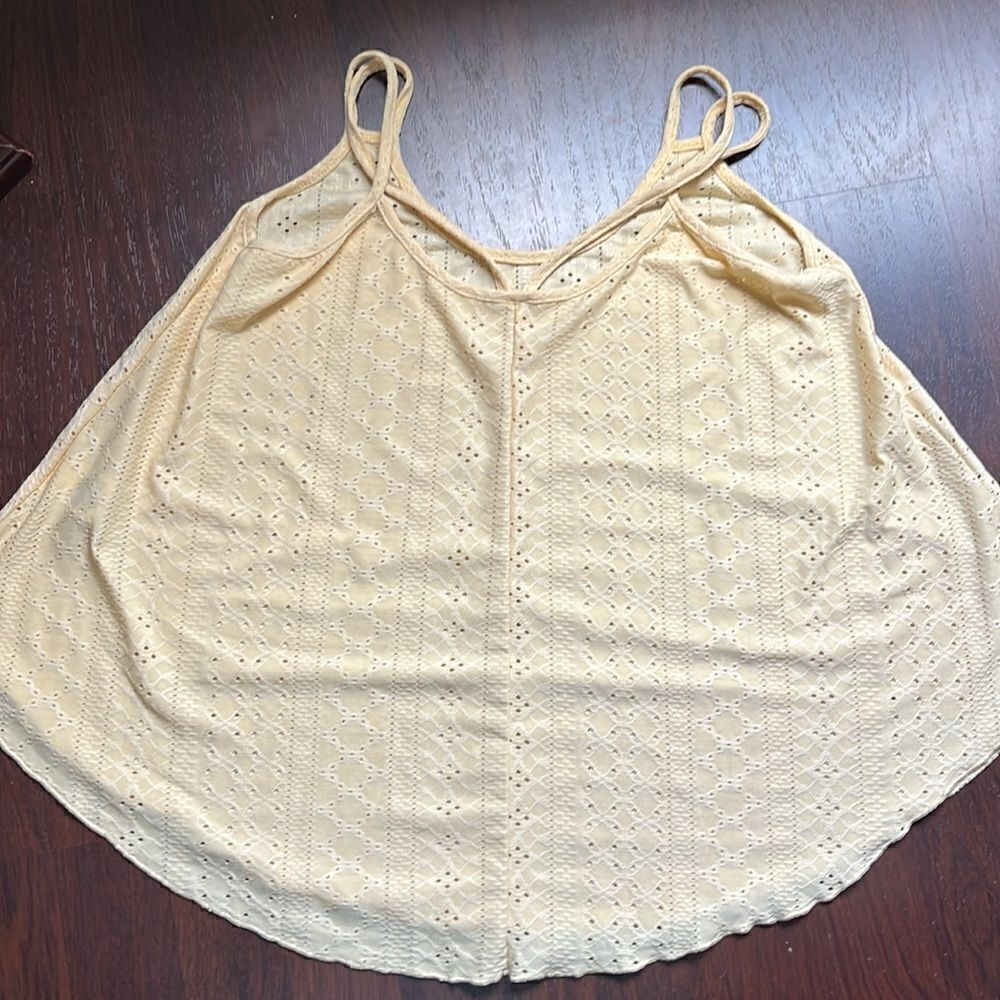 Yellow blouse - Picture 3 of 3